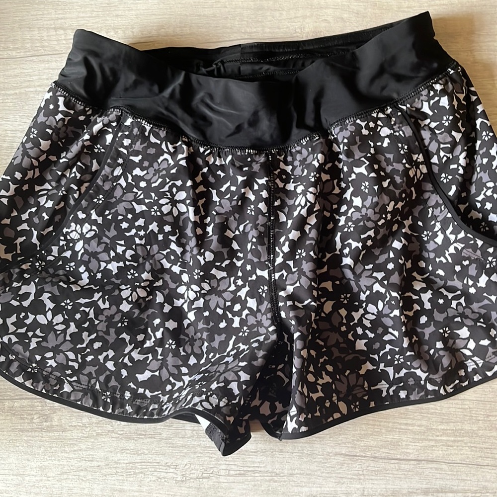 Lands end water paddle short in black and white flower print
